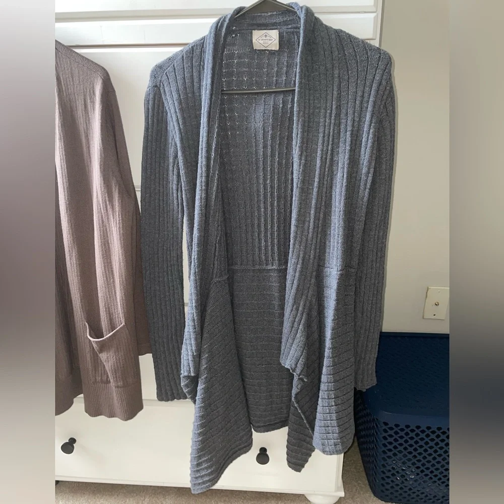 Cardigans - Picture 3 of 5